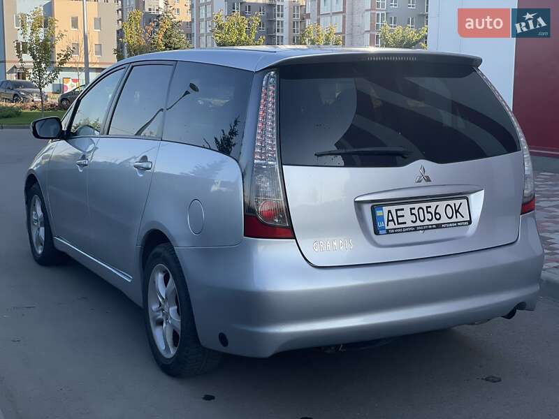 Минивэн Mitsubishi Grandis 2006 в Днепре