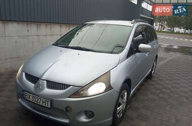 Минивэн Mitsubishi Grandis 2004 в 