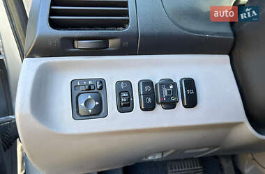 Минивэн Mitsubishi Grandis 2006 в 