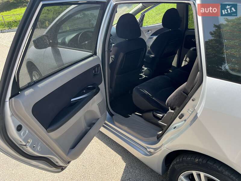 Минивэн Mitsubishi Grandis 2006 в Белой Церкви фото 16 Минивэн Mitsubishi Grandis 2006 в Белой Церкви