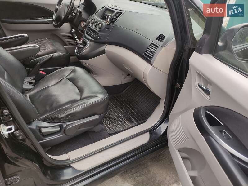 Минивэн Mitsubishi Grandis 2005 в Звягеле фото 20 Минивэн Mitsubishi Grandis 2005 в Звягеле