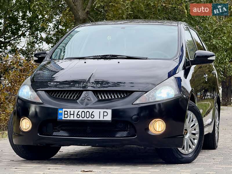 Mitsubishi Grandis 2007