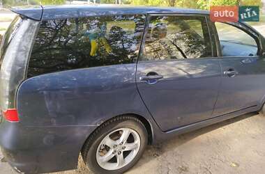 Минивэн Mitsubishi Grandis 2005 в 