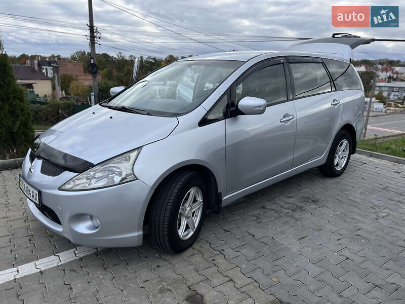 Mitsubishi Grandis 2008