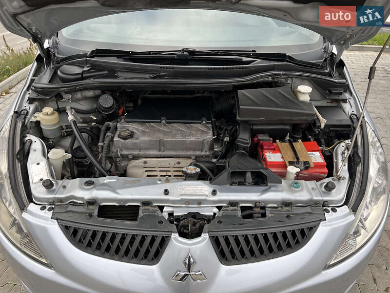 Мінівен Mitsubishi Grandis 2008 в Чернівцях