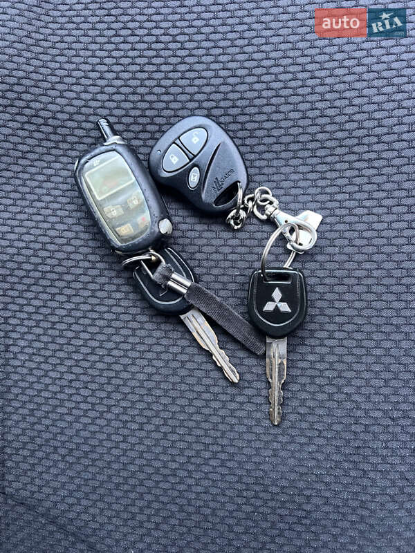 Мінівен Mitsubishi Grandis 2008 в Чернівцях