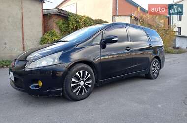 Минивэн Mitsubishi Grandis 2007 в 