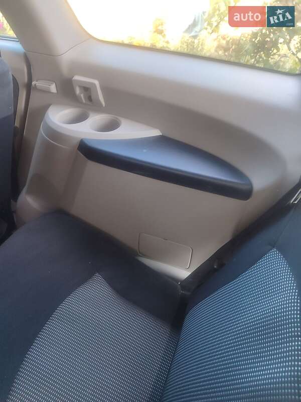 Минивэн Mitsubishi Grandis 2007 в Калуше