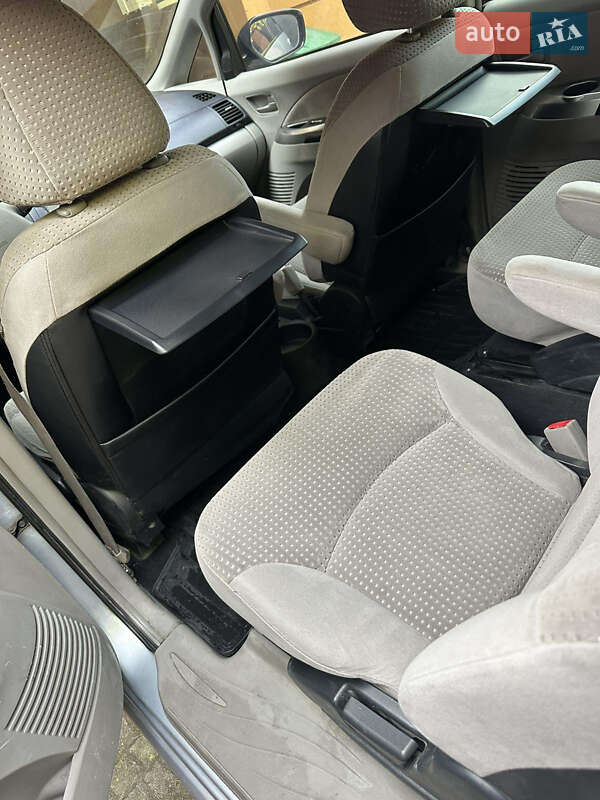 Мінівен Mitsubishi Grandis 2004 в Львові фото 11 Мінівен Mitsubishi Grandis 2004 в Львові