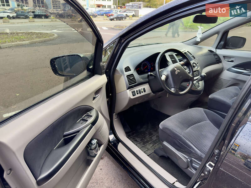 Мінівен Mitsubishi Grandis 2007 в Києві фото 21 Мінівен Mitsubishi Grandis 2007 в Києві