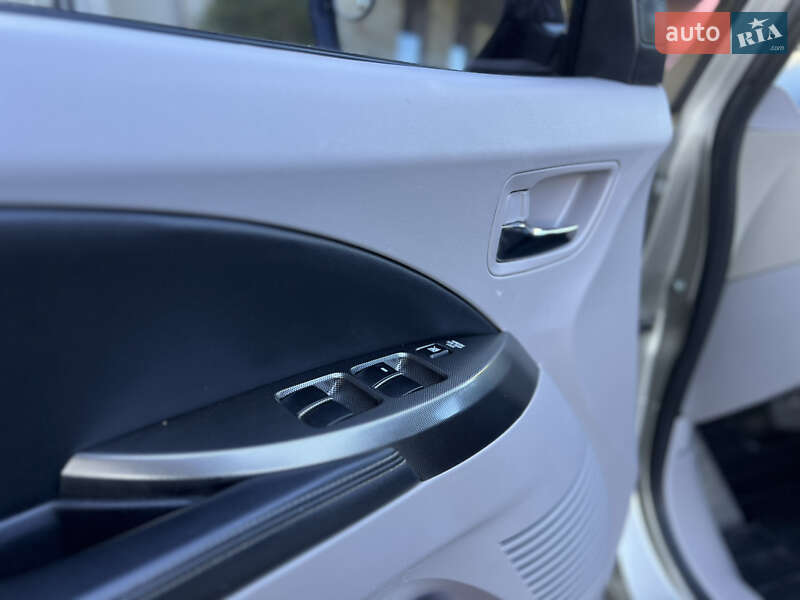 Мінівен Mitsubishi Grandis 2007 в Жовкві