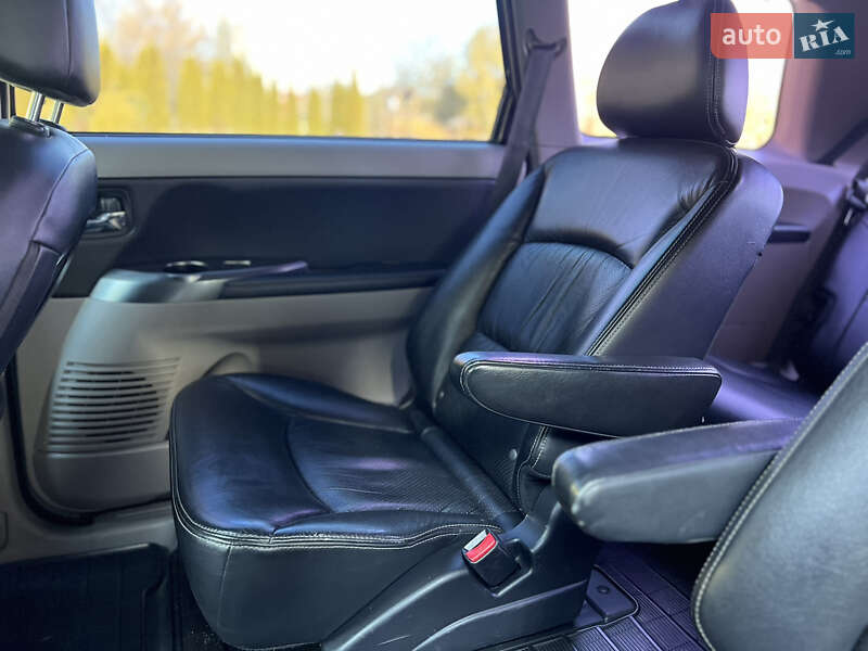 Мінівен Mitsubishi Grandis 2007 в Жовкві