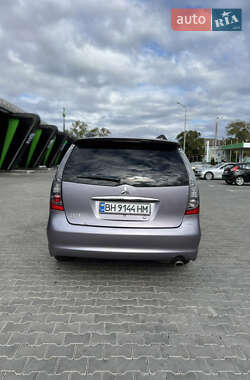 Минивэн Mitsubishi Grandis 2006 в  фото 4 Минивэн Mitsubishi Grandis 2006 в