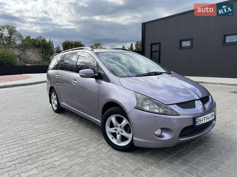 Mitsubishi Grandis 2006