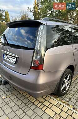 Минивэн Mitsubishi Grandis 2006 в  фото 10 Минивэн Mitsubishi Grandis 2006 в