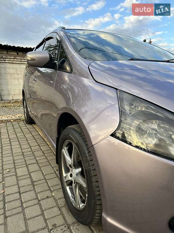 Мінівен Mitsubishi Grandis 2006 в Нікополі