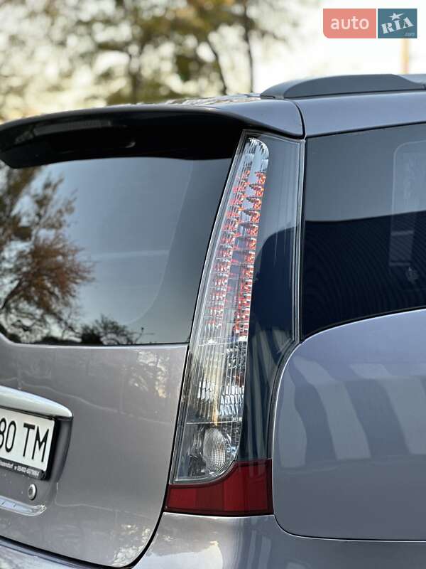 Мінівен Mitsubishi Grandis 2005 в Одесі фото 16 Мінівен Mitsubishi Grandis 2005 в Одесі