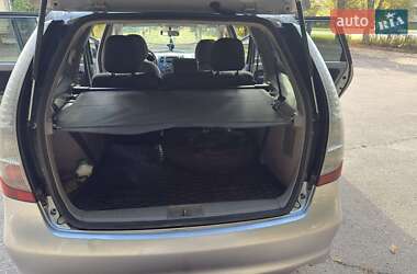 Минивэн Mitsubishi Grandis 2006 в  фото 10 Минивэн Mitsubishi Grandis 2006 в