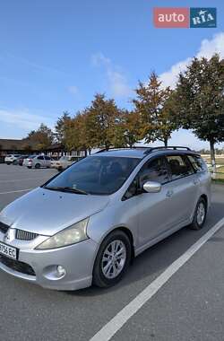 Минивэн Mitsubishi Grandis 2007 в Почаеве