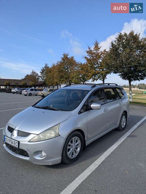 Mitsubishi Grandis 2007