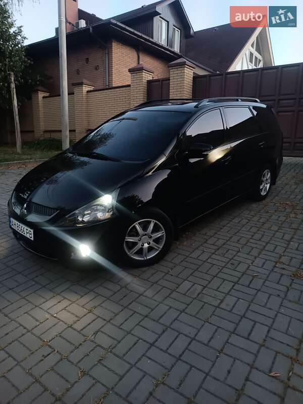 Минивэн Mitsubishi Grandis 2005 в Ровно фото 13 Минивэн Mitsubishi Grandis 2005 в Ровно