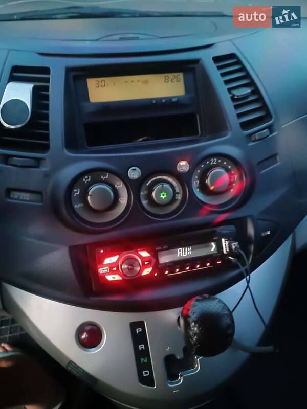 Минивэн Mitsubishi Grandis 2005 в Ровно фото 23 Минивэн Mitsubishi Grandis 2005 в Ровно