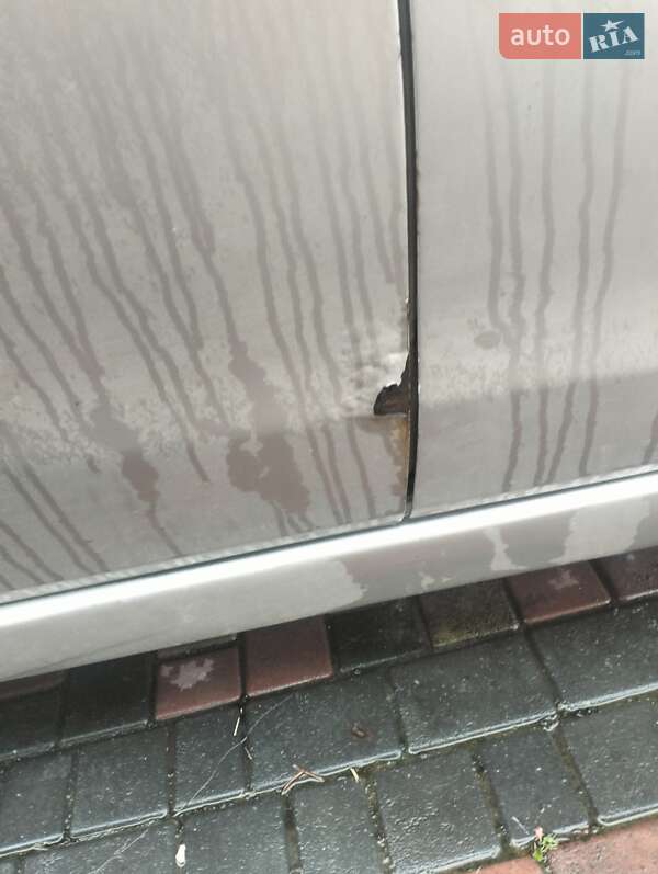 Минивэн Mitsubishi Grandis 2007 в Ровно фото 4 Минивэн Mitsubishi Grandis 2007 в Ровно