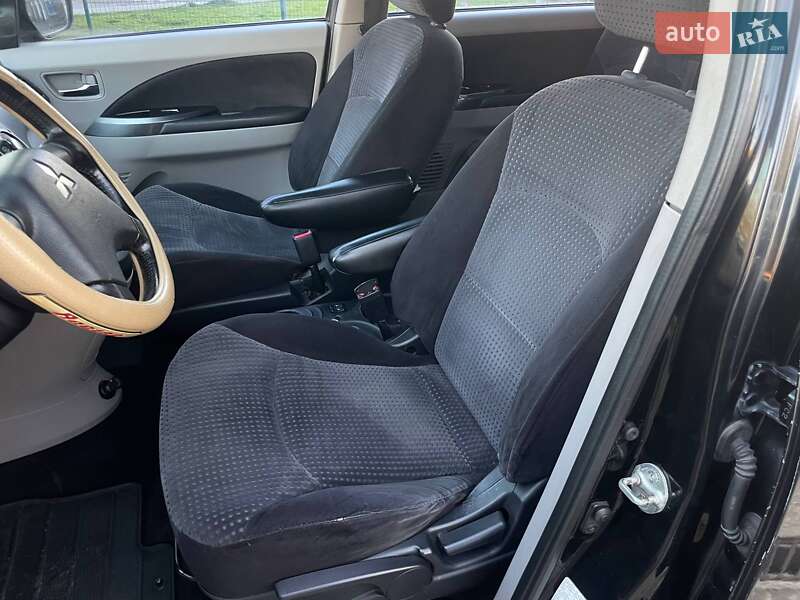 Минивэн Mitsubishi Grandis 2006 в Николаеве