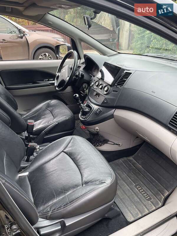 Минивэн Mitsubishi Grandis 2006 в Одессе