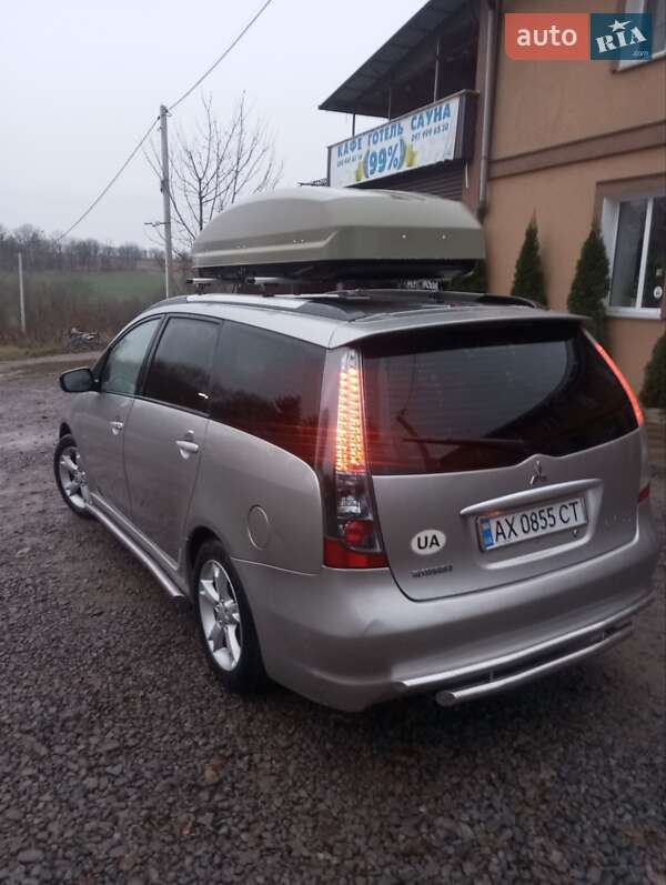 Мінівен Mitsubishi Grandis 2008 в Шпикові