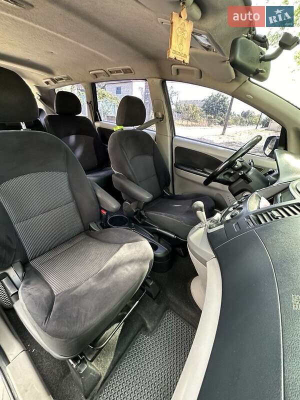 Минивэн Mitsubishi Grandis 2009 в Николаеве фото 5 Минивэн Mitsubishi Grandis 2009 в Николаеве