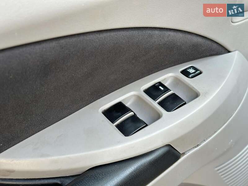 Мінівен Mitsubishi Grandis 2006 в Львові