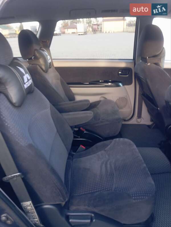 Минивэн Mitsubishi Grandis 2006 в Сарнах фото 12 Минивэн Mitsubishi Grandis 2006 в Сарнах