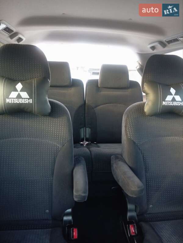 Минивэн Mitsubishi Grandis 2006 в Сарнах фото 13 Минивэн Mitsubishi Grandis 2006 в Сарнах