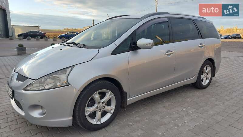 Минивэн Mitsubishi Grandis 2008 в Киеве