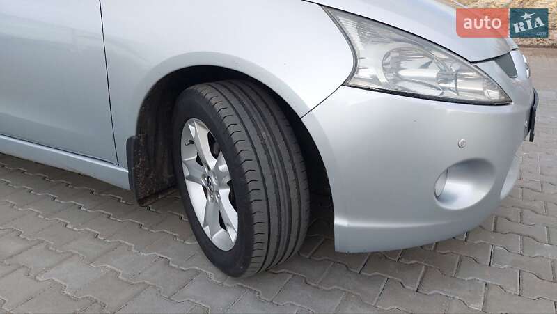 Минивэн Mitsubishi Grandis 2008 в Киеве