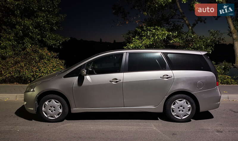 Минивэн Mitsubishi Grandis 2008 в Киеве