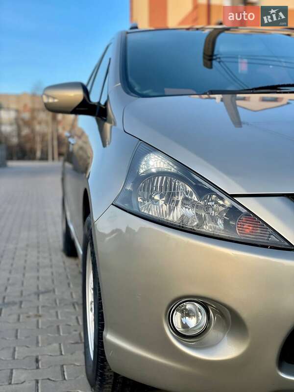 Минивэн Mitsubishi Grandis 2007 в Тернополе