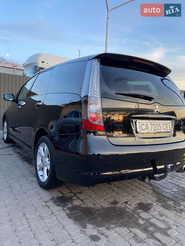 Мінівен Mitsubishi Grandis 2008 в Умані