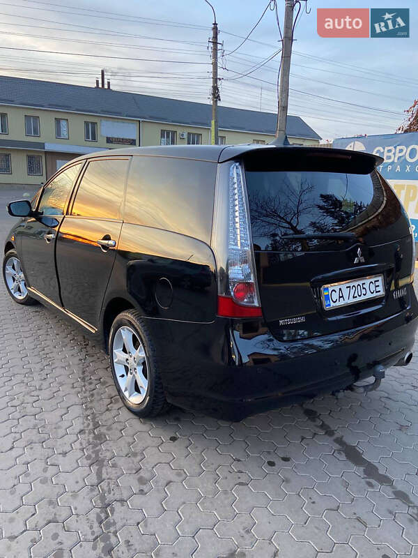 Мінівен Mitsubishi Grandis 2008 в Умані