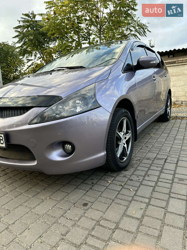 Мінівен Mitsubishi Grandis 2006 в Нікополі