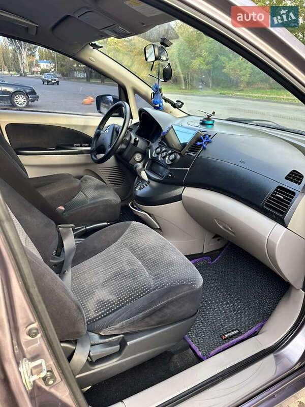 Мінівен Mitsubishi Grandis 2006 в Нікополі