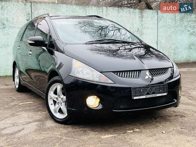 Мінівен Mitsubishi Grandis 2007 в Кам'янському