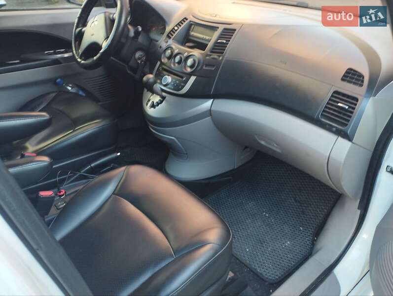 Минивэн Mitsubishi Grandis 2009 в Киеве фото 8 Минивэн Mitsubishi Grandis 2009 в Киеве