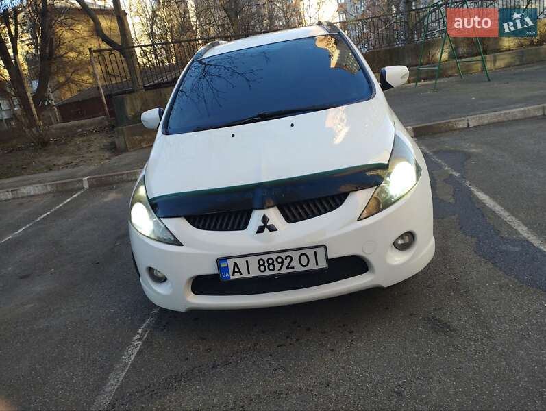 Минивэн Mitsubishi Grandis 2009 в Киеве фото Минивэн Mitsubishi Grandis 2009 в Киеве