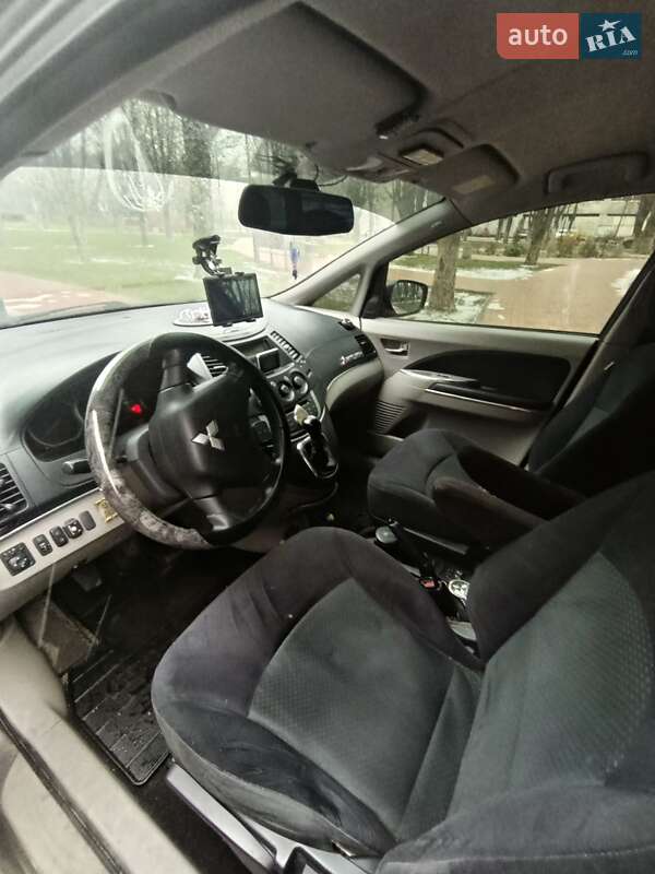 Минивэн Mitsubishi Grandis 2009 в Кременчуге фото 11 Минивэн Mitsubishi Grandis 2009 в Кременчуге