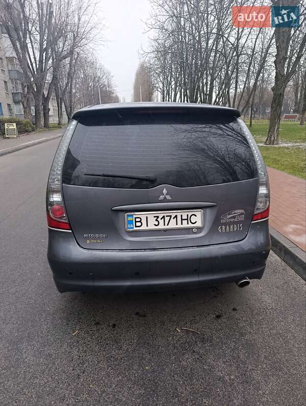 Минивэн Mitsubishi Grandis 2009 в Кременчуге фото 3 Минивэн Mitsubishi Grandis 2009 в Кременчуге