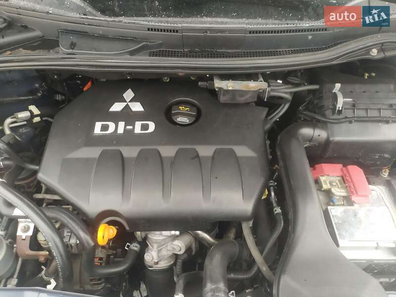 Минивэн Mitsubishi Grandis 2006 в Хмельницком