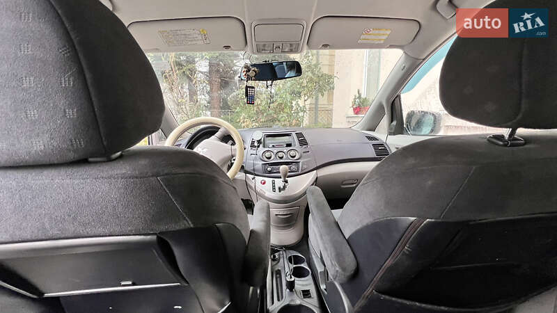 Минивэн Mitsubishi Grandis 2006 в Киеве