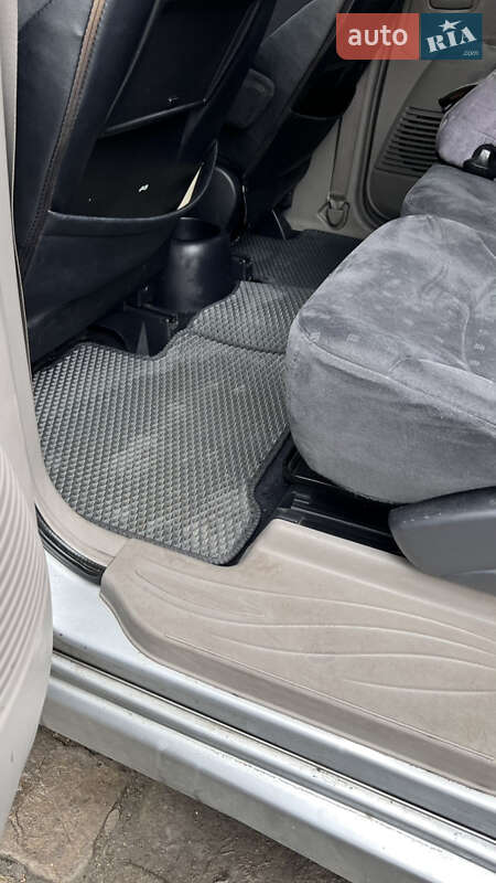 Минивэн Mitsubishi Grandis 2006 в Киеве